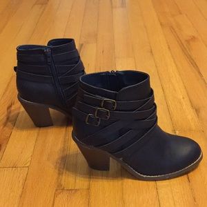 Navy Criss-Cross Buckle Booties